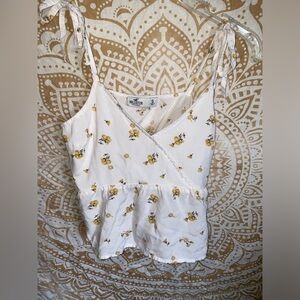 hollister tank size small!